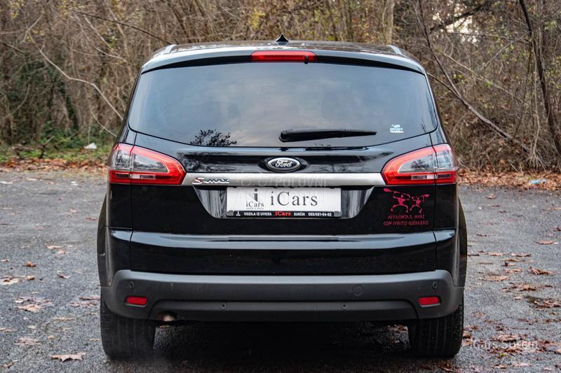 Ford S-Max TITANIUM