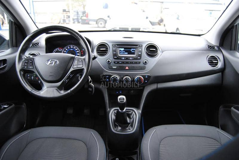 Hyundai i10 1.0 PREMIUM