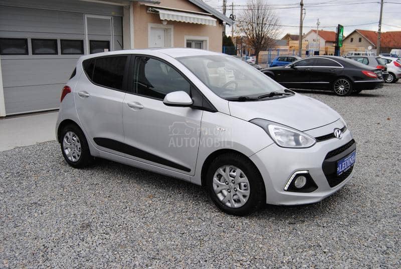 Hyundai i10 1.0 PREMIUM