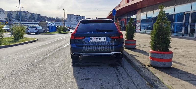 Volvo V90 Cross Country D4 AWD