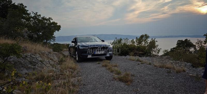 Volvo V90 Cross Country D4 AWD