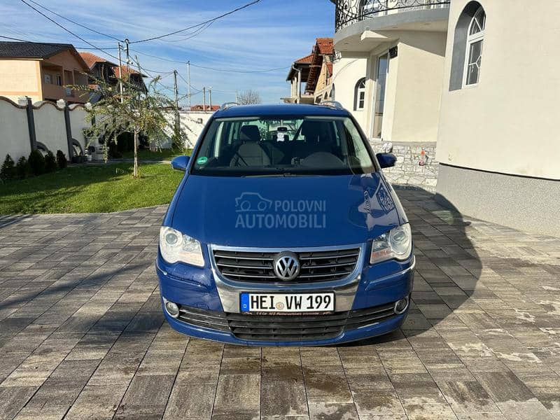 Volkswagen Touran 