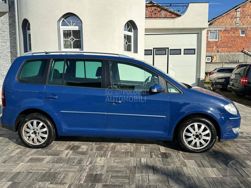 Volkswagen Touran 