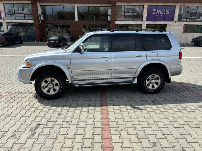 Mitsubishi Pajero Sport 3.0 V6 Dakar