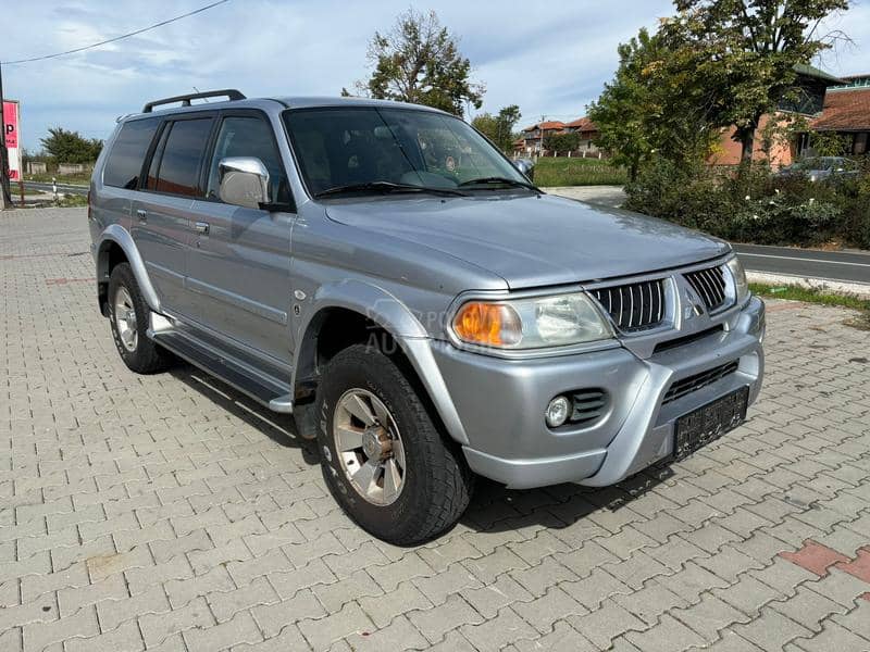 Mitsubishi Pajero Sport 3.0 V6 Dakar