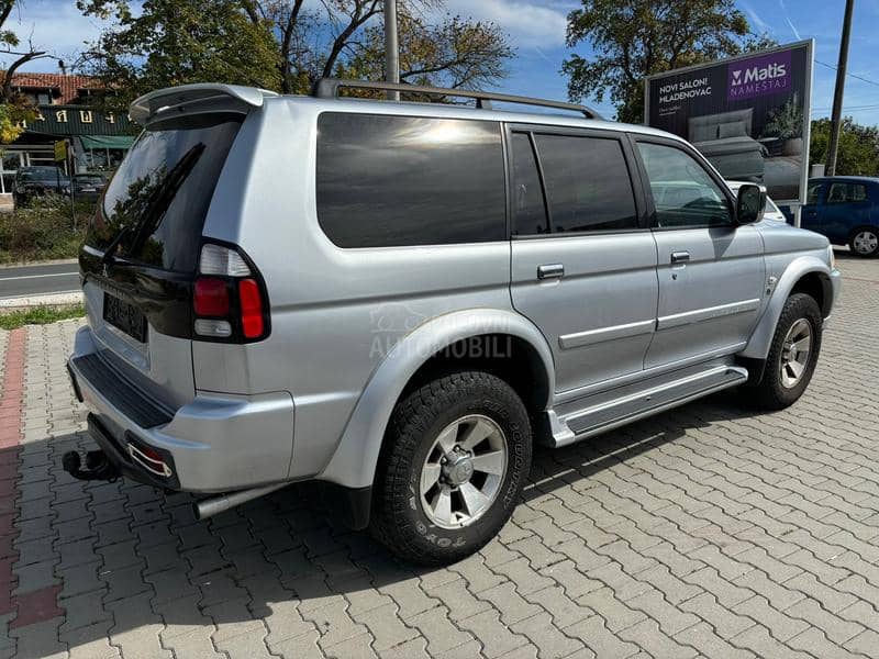 Mitsubishi Pajero Sport 3.0 V6 Dakar