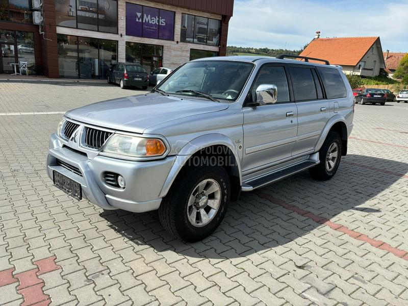 Mitsubishi Pajero Sport 3.0 V6 Dakar