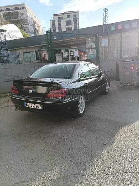 Peugeot 406 