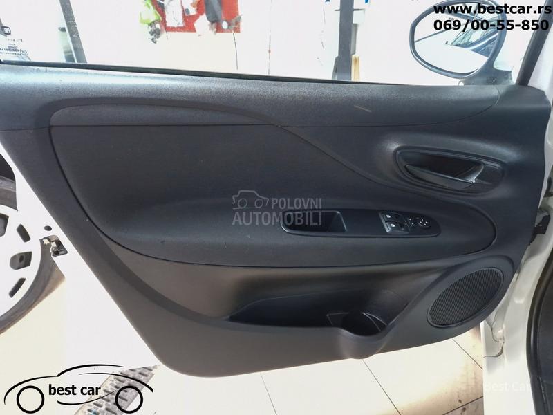 Fiat Grande Punto 4 Sedista N1