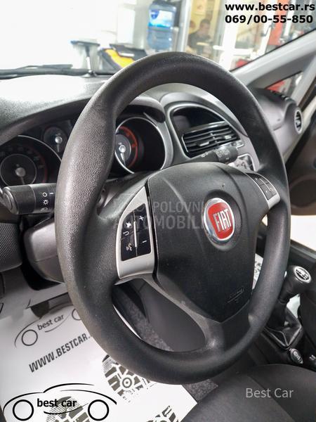 Fiat Grande Punto 4 Sedista N1