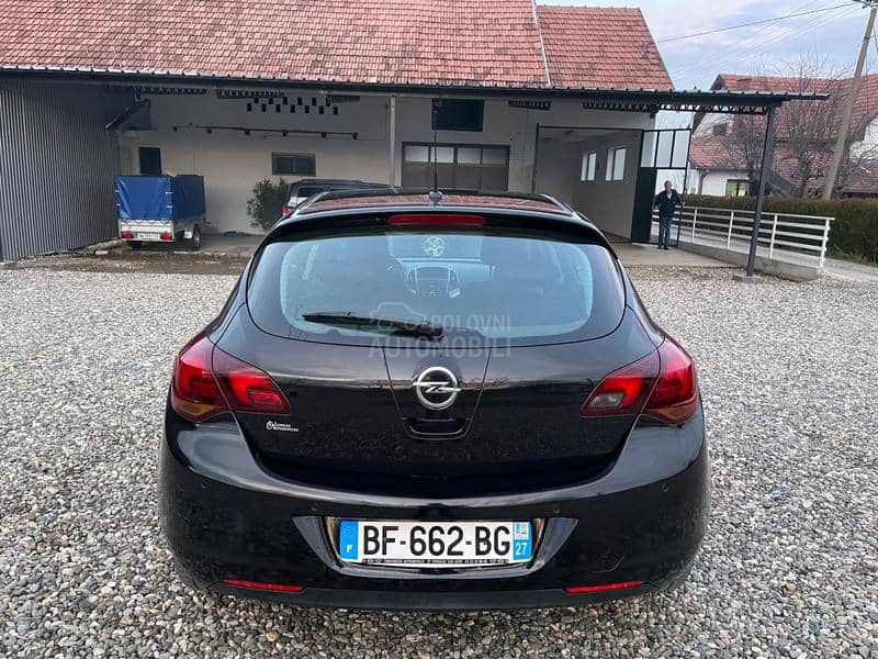 Opel Astra J 1.7 cosmo