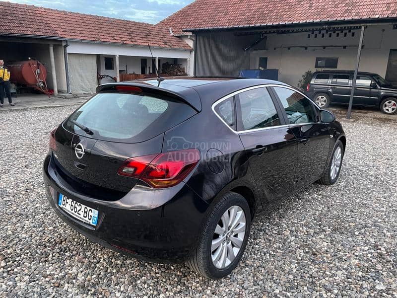 Opel Astra J 1.7 cosmo