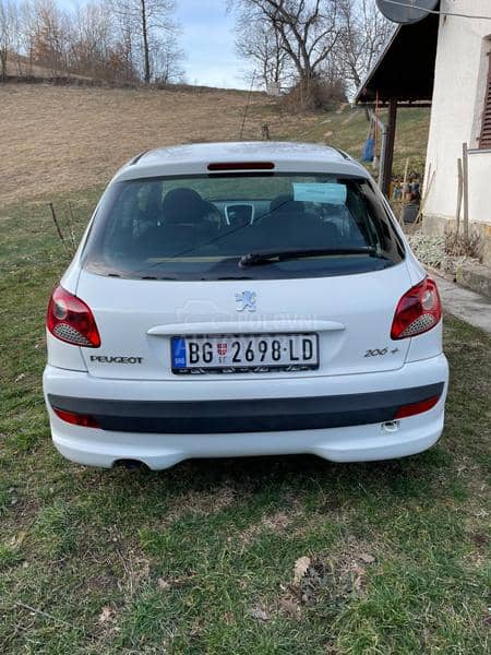 Peugeot 206 plus 