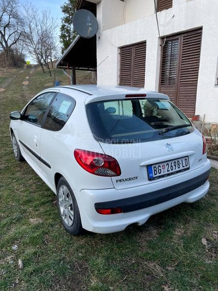 Peugeot 206 plus 