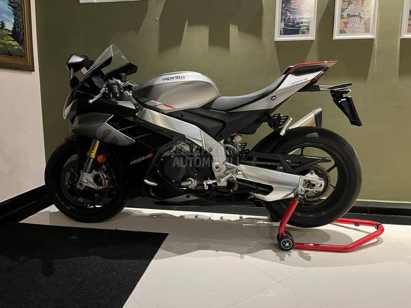 Aprilia RSV 4 1100