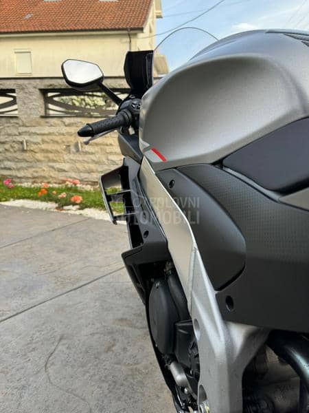 Aprilia RSV 4 1100