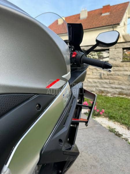 Aprilia RSV 4 1100