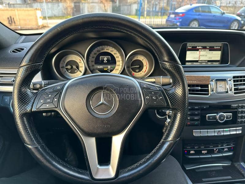 Mercedes Benz E 220 //DYNAMIC LED//