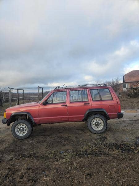 Jeep Cherokee 