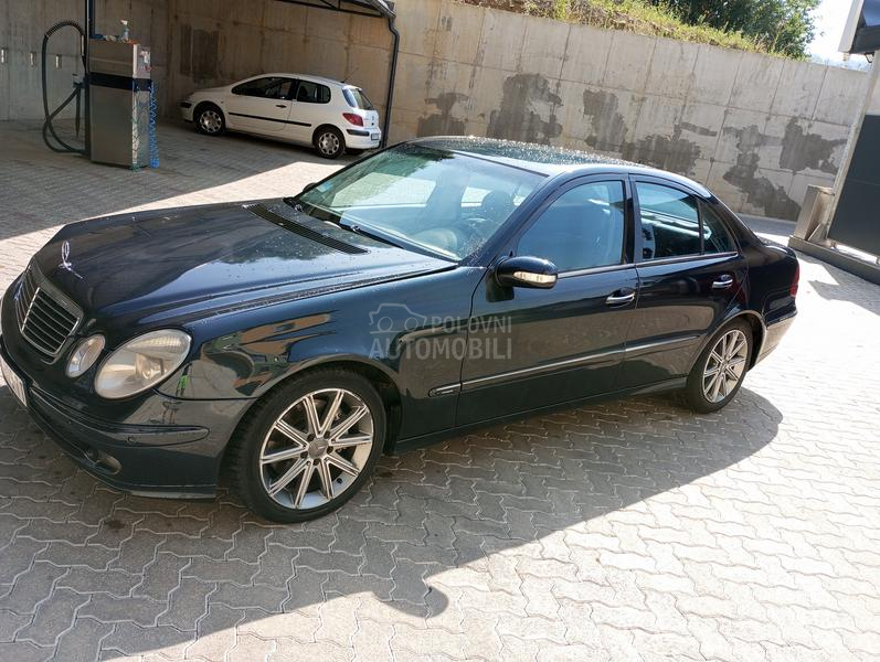 Mercedes Benz E 270 w211