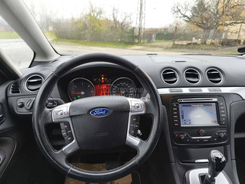 Ford S-Max PowerShift Titanium