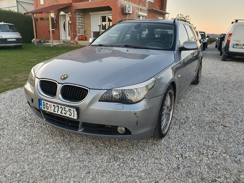 BMW 523 