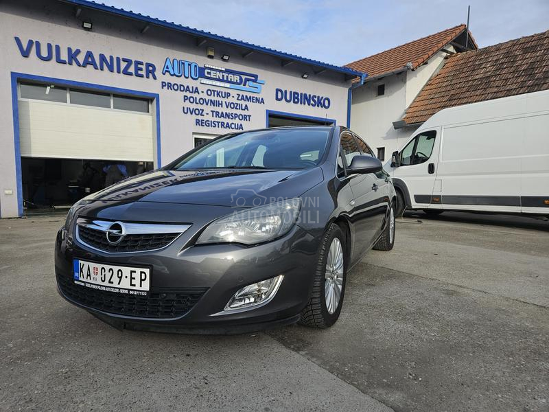 Opel Astra J 