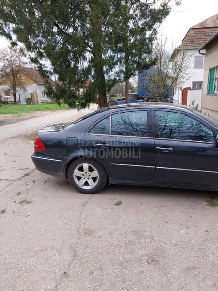 Mercedes Benz E 270 AVANTGARDE