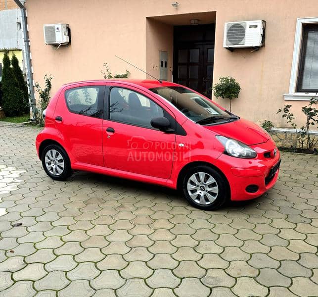 Toyota Aygo 1.0VVTI  N.A.V.I.