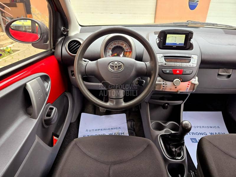 Toyota Aygo 1.0VVTI  N.A.V.I.