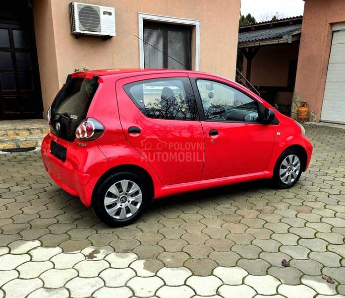 Toyota Aygo 1.0VVTI  N.A.V.I.