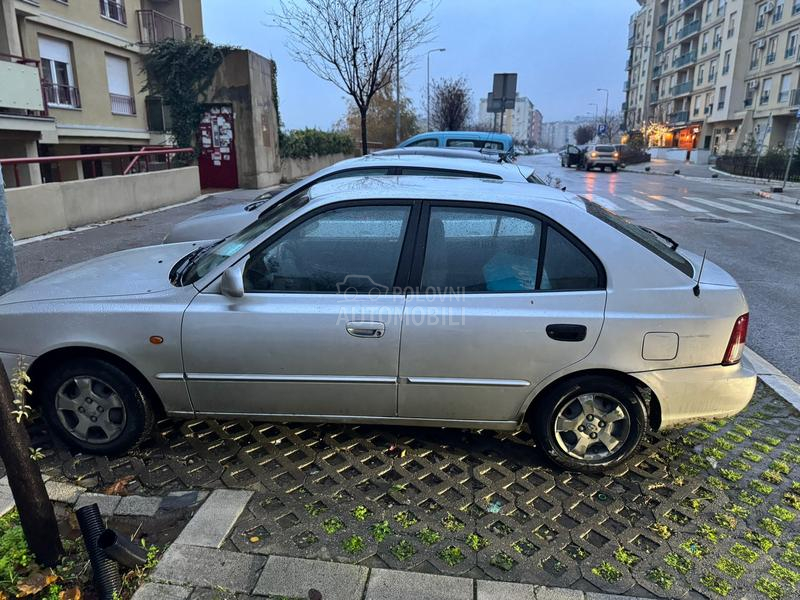 Hyundai Accent 