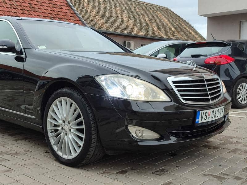 Mercedes Benz S 320 