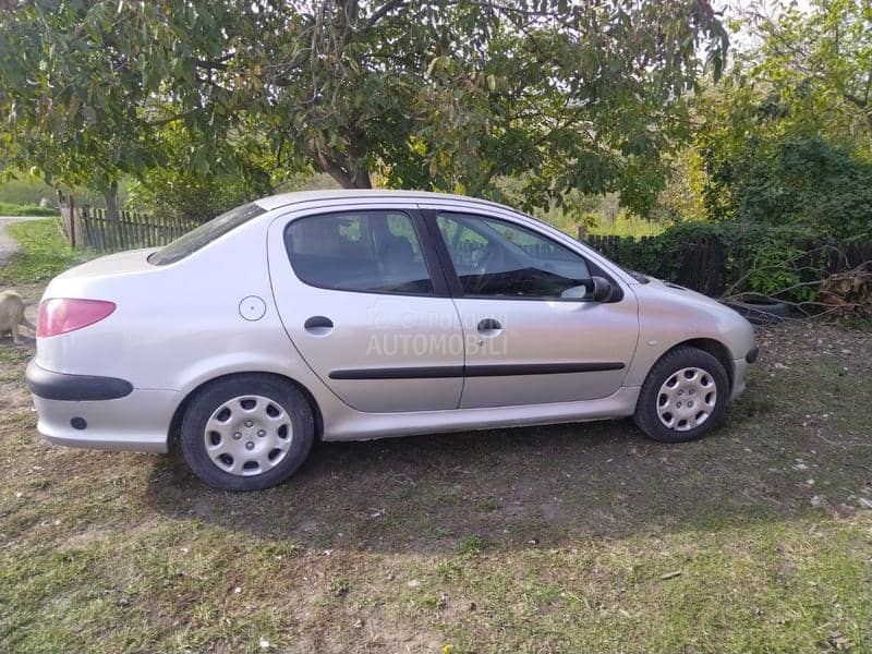 Peugeot 206 