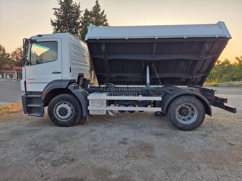 Mercedes Benz atego 1824