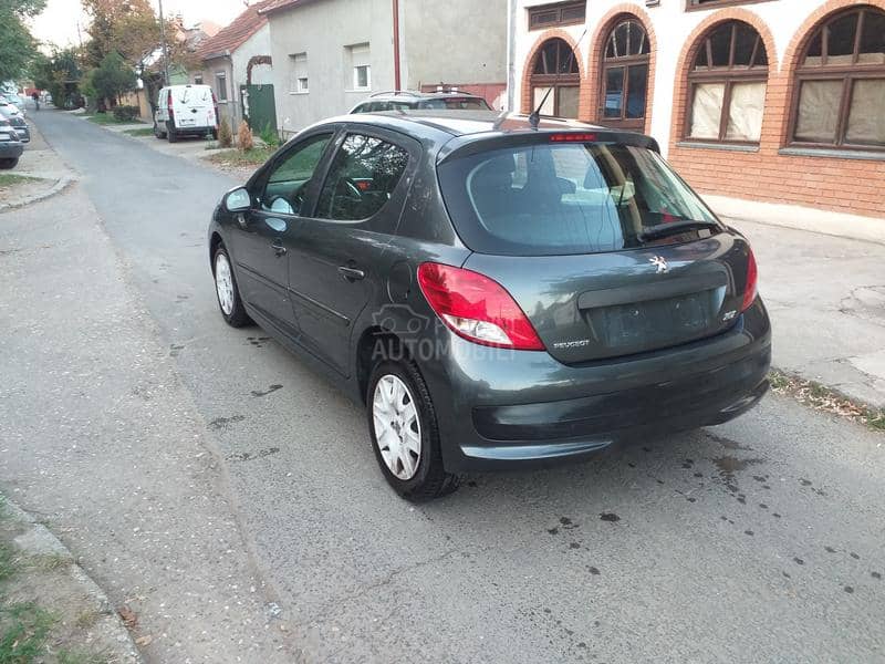 Peugeot 207 1.4 hdi