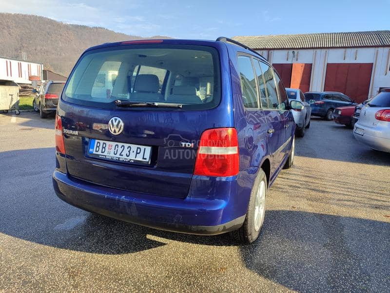 Volkswagen Touran 