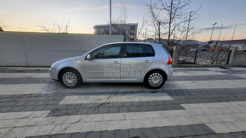 Volkswagen Golf 5 1.6