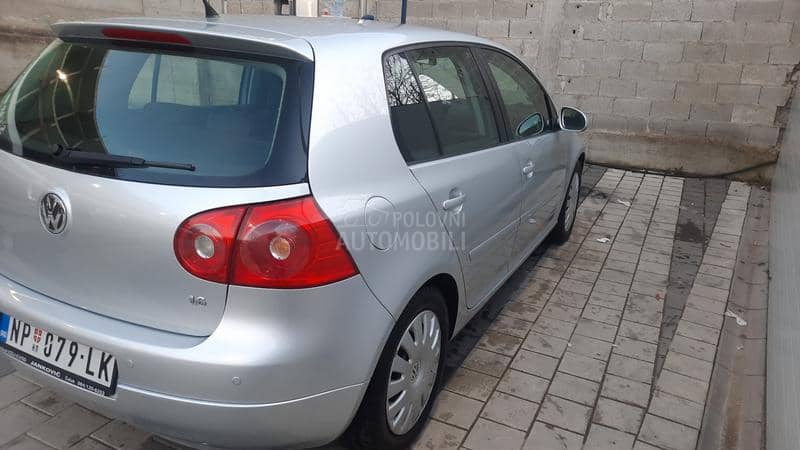 Volkswagen Golf 5 1.6