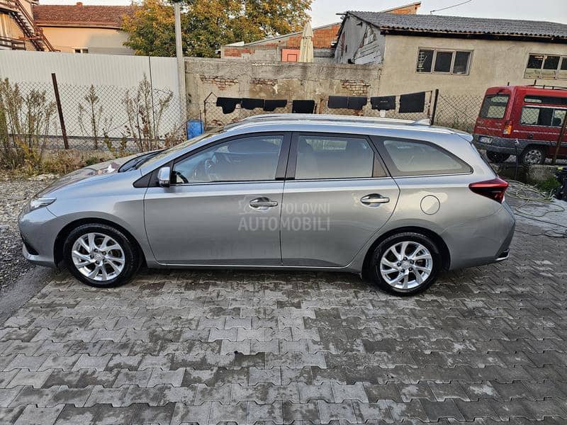 Toyota Auris 1.6 D-4-D