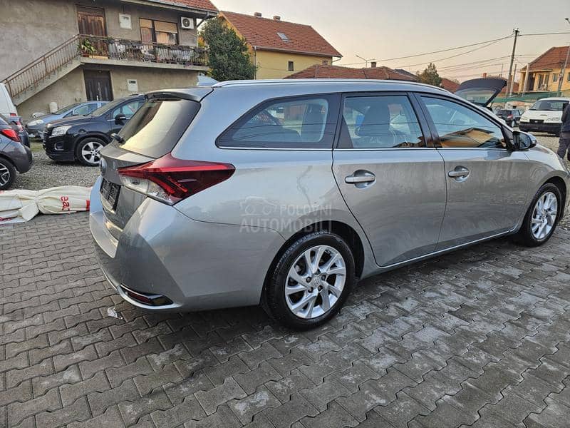 Toyota Auris 1.6 D-4-D