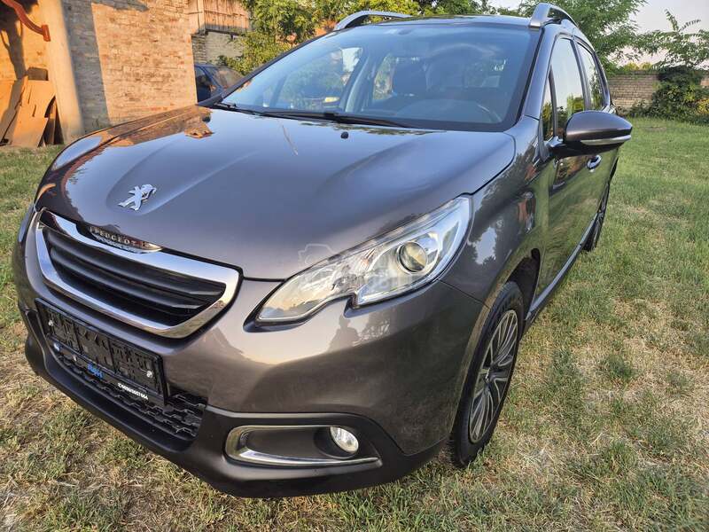 Peugeot 2008 1.2 b