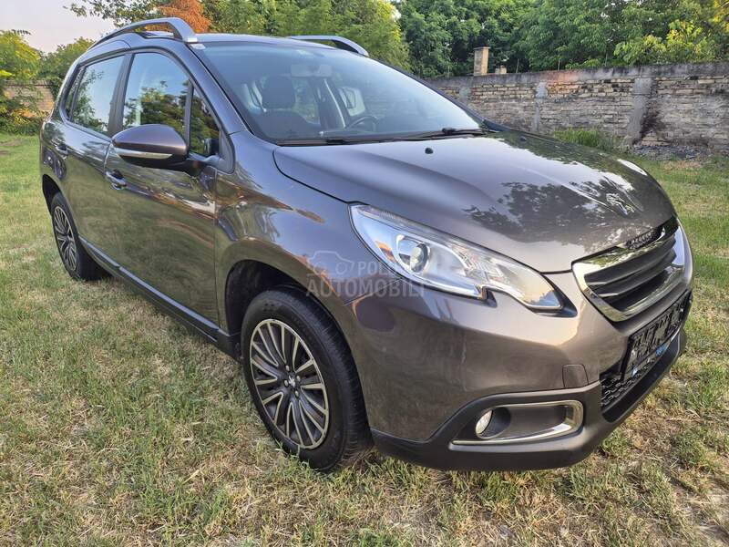 Peugeot 2008 1.2 b