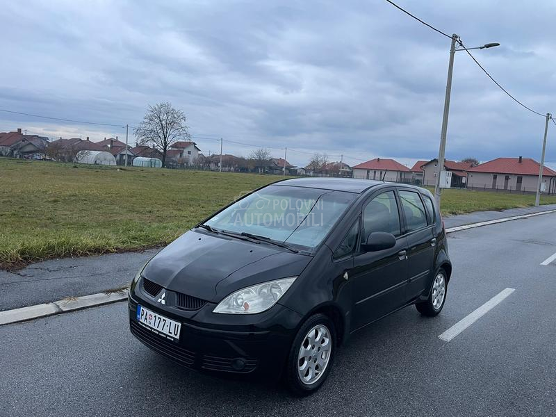 Mitsubishi Colt 1.3i BUKVALNO NOV