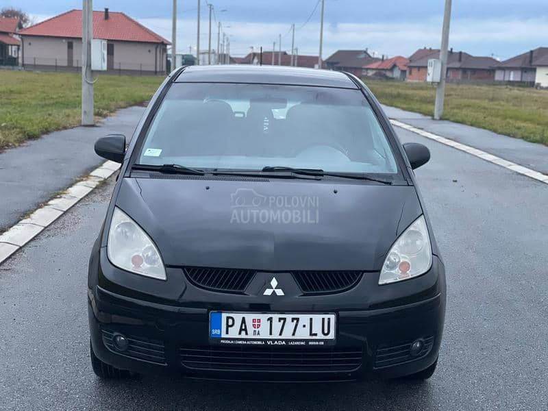 Mitsubishi Colt 1.3i BUKVALNO NOV