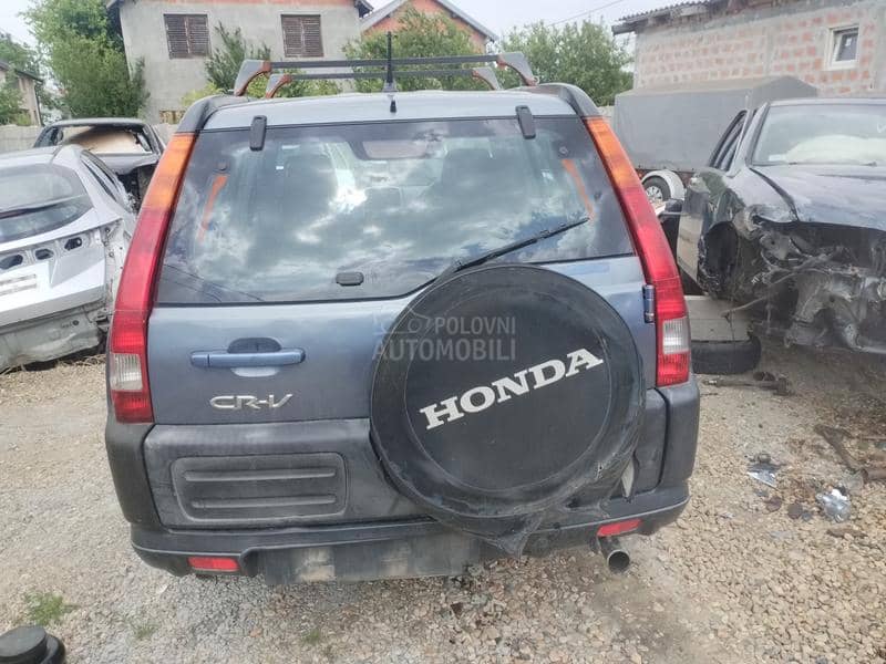 Honda CR-V 2004. god. -  kompletan auto u delovima