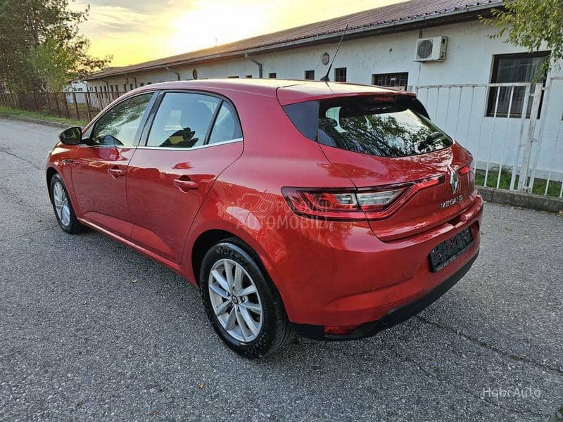 Renault Megane 1.2TCE   L E D