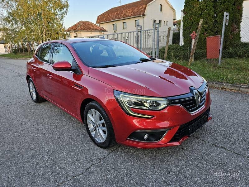 Renault Megane 1.2TCE   L E D