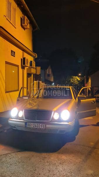 Mercedes Benz E 300 3.0 turbodiesel