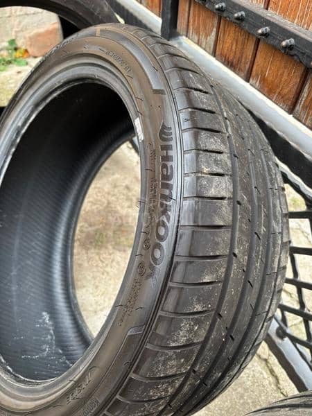 Hankook 245/40 R18 Letnja